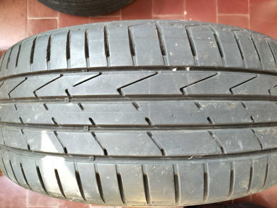 Pneus R17 (r16,r14) ler descrição.