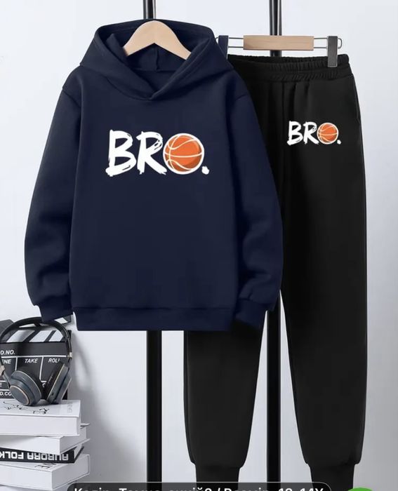 Спортивный костюм на флисе