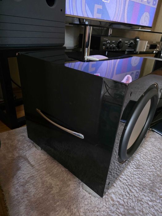 Продам сабвуфер Rel S5