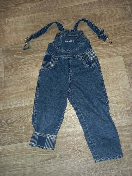 Джинсовый комбинезон