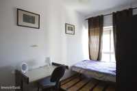 64092 - GUEST HOUSE ROOMS - Quarto 3 - cama de casal - casa de...
