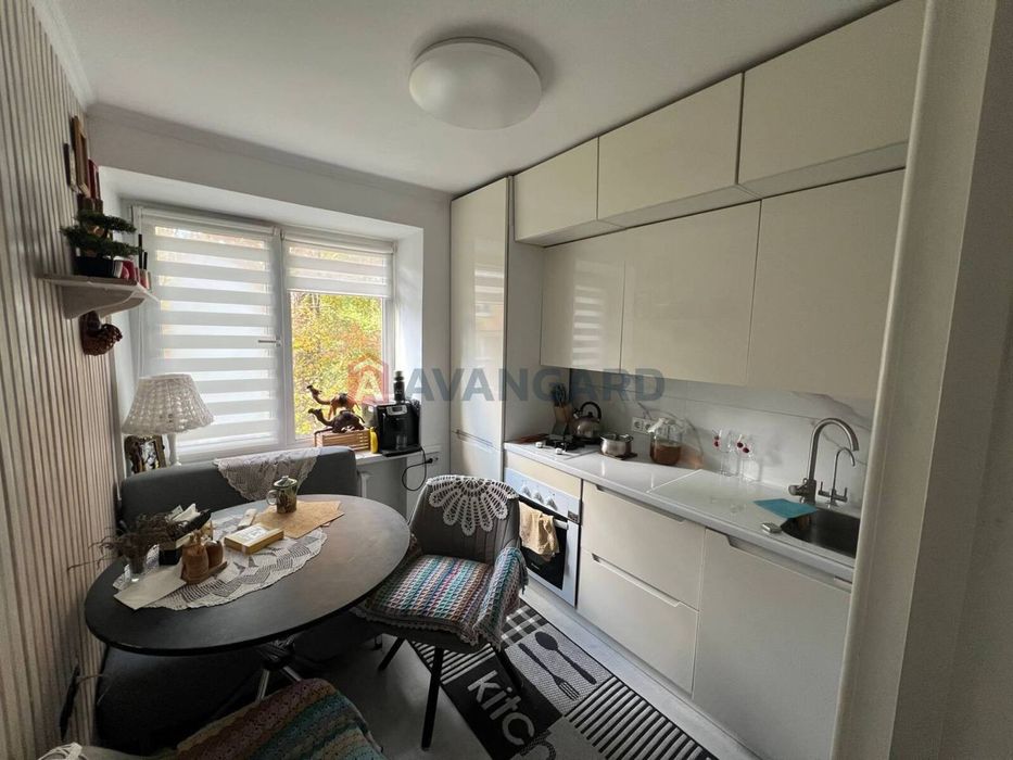 1к вул. Вишгородська Оболонь, озеро Міністерське, Епіцентр