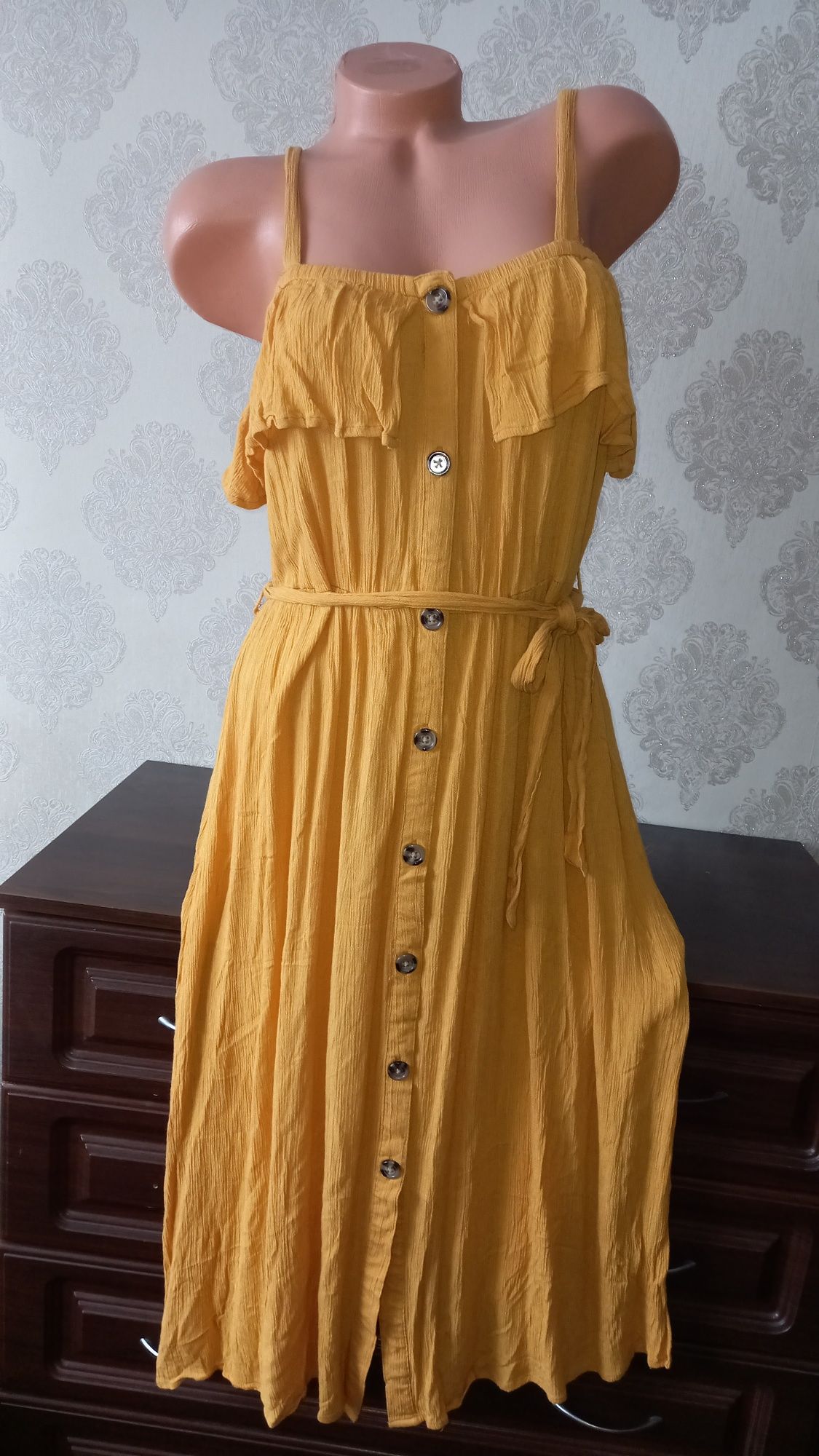 Продам сукні розм48
