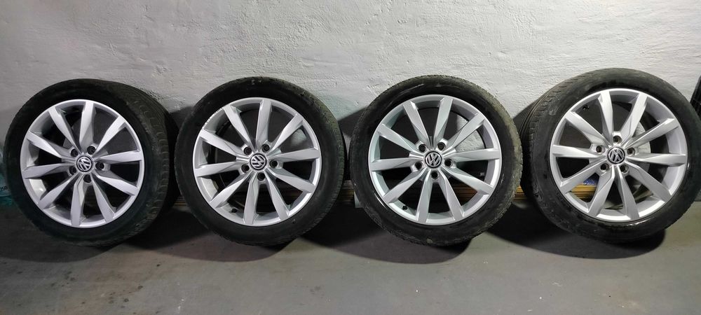 Alufelgi oryginalne Vw golf 8 17 cali