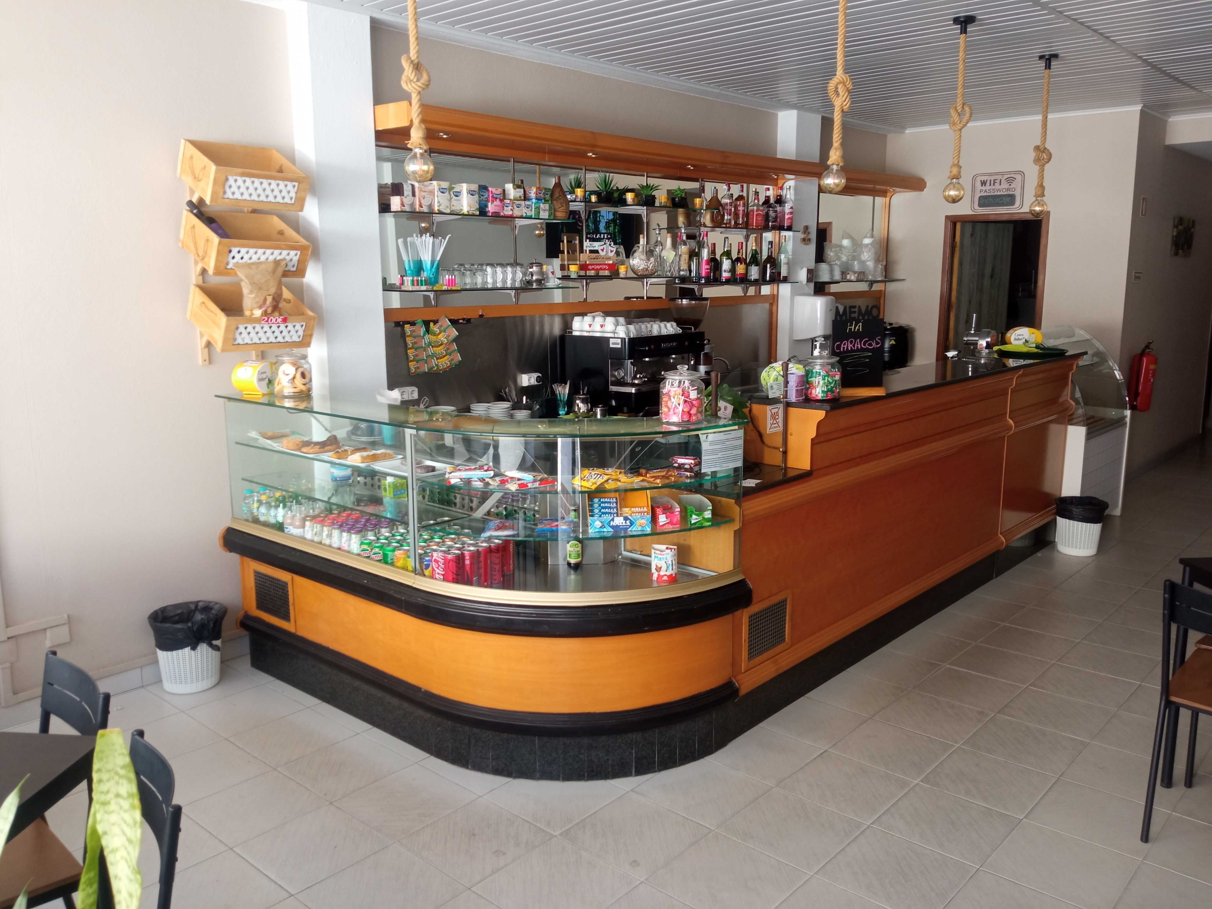 Trespasse de café em funcionamento..