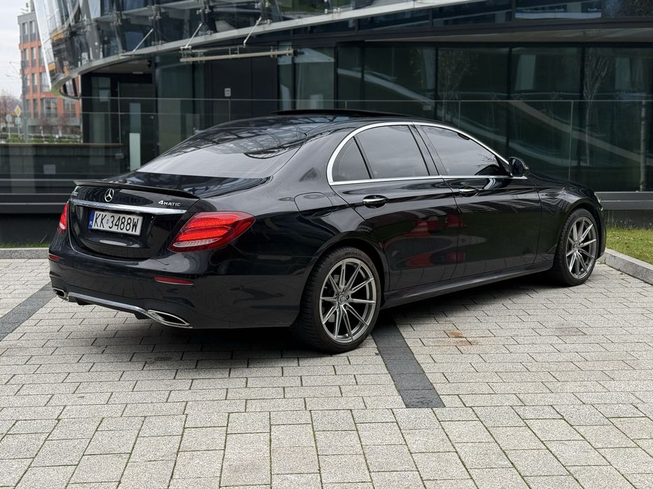 Mercedes-Benz E300 W213 4Matic AMG Line