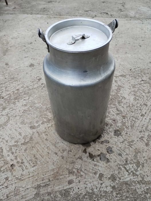 Продам Бидон 4л.