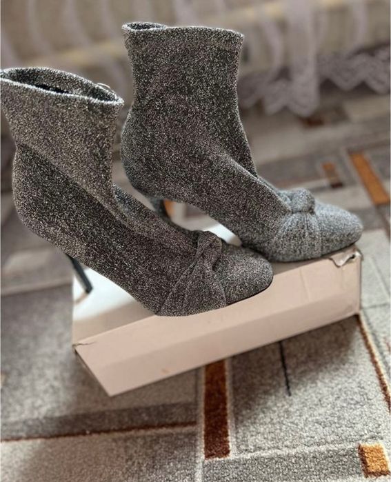 Люрексовые полу сапожки туфли