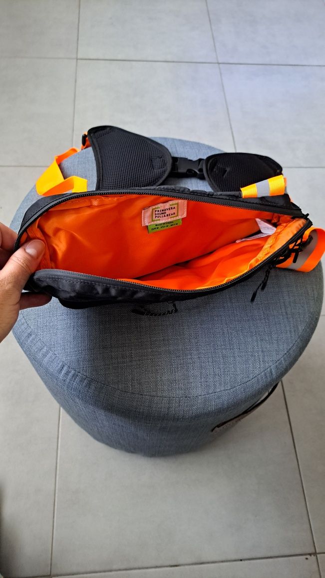 Bolsa estilo mochila