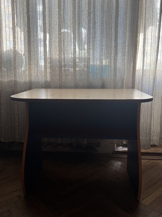 Стіл для письма, для навчання