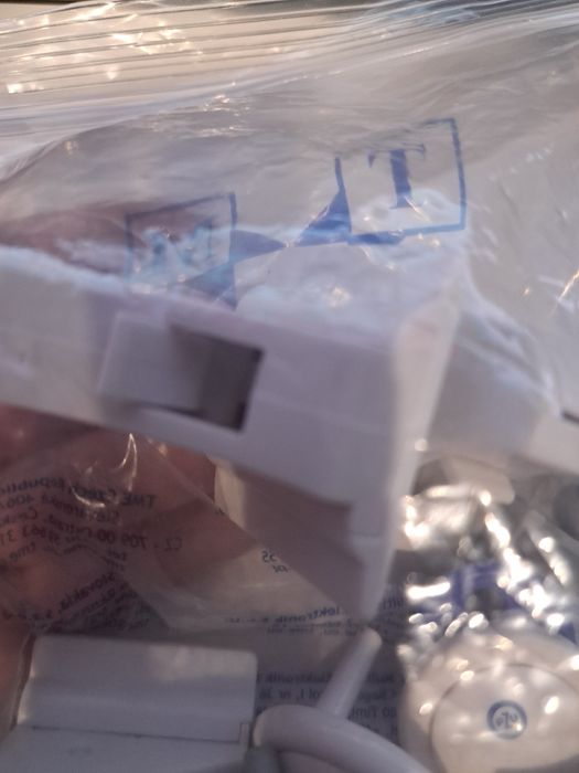 Zabezpieczenia kontaktów szafek szuflad