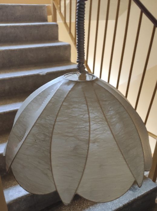 Biała lampa / Żyrandol / salon itp.