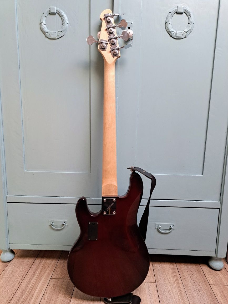 Gitara basowa Waldeman, Brazylia