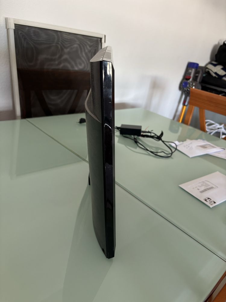 TV Samsung T24E310EW