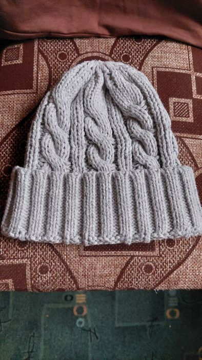 Шапка жіноча, підліткова