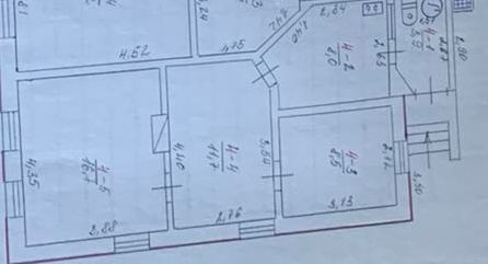 Продам частину будинку в Центральній частині міста.