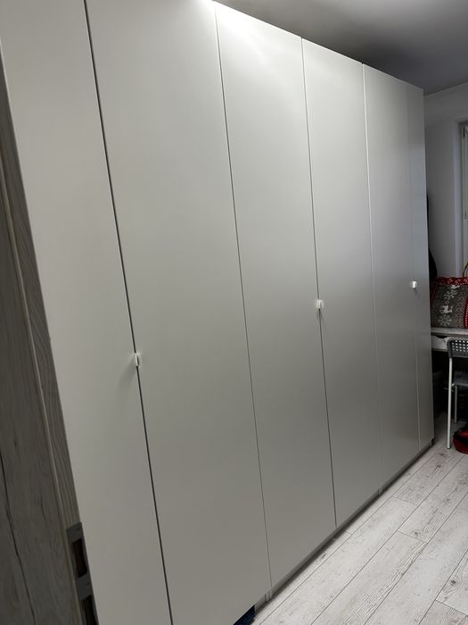 Trzy szafy ikea pax