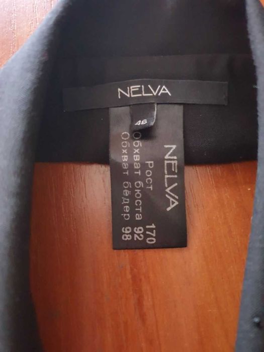 Продається жіноча  сукня фірми  NELVA  46 розміру.