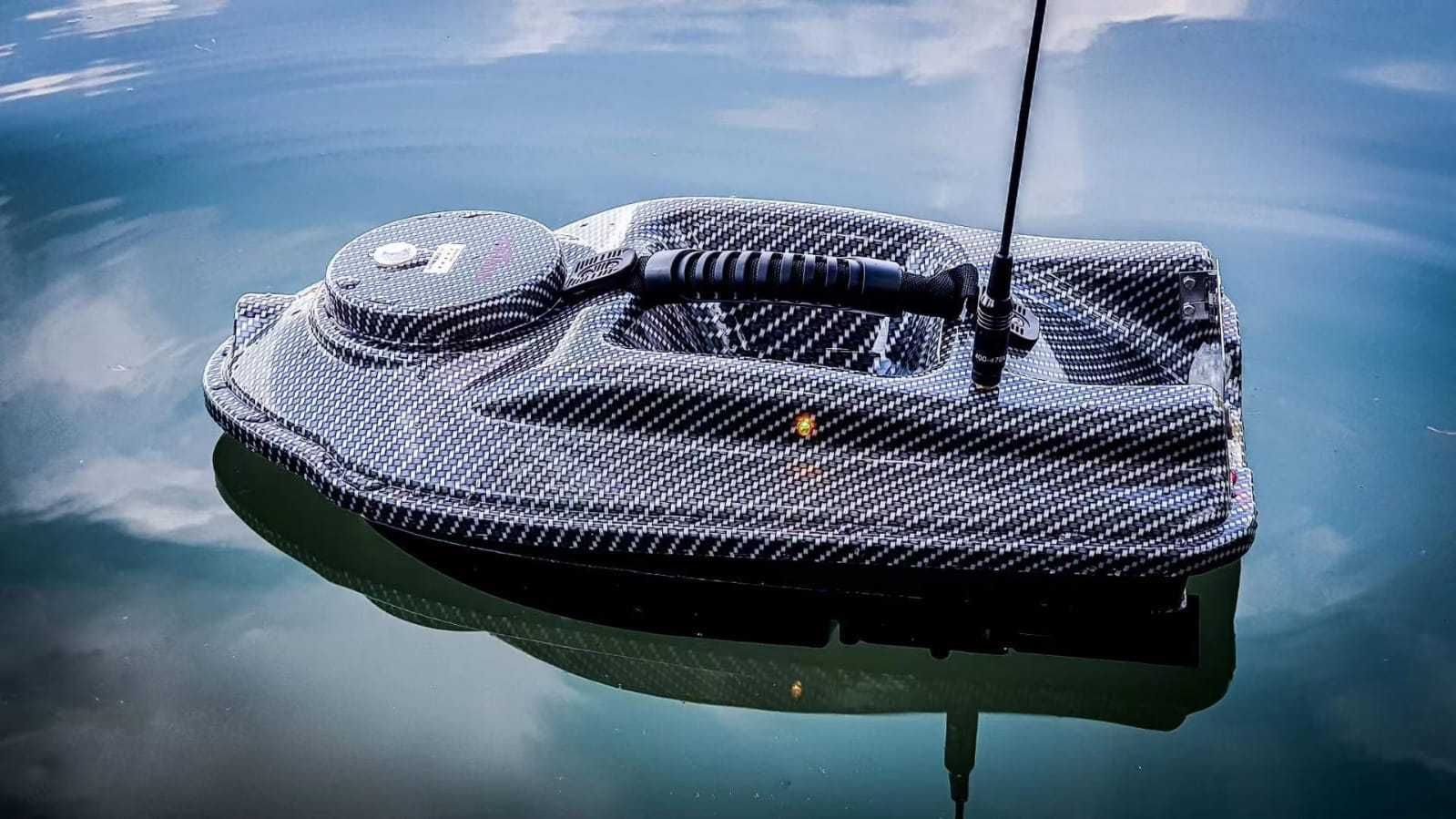 Łódka Zanętowa BOATMAN Actor MK4i Pro Carbon GPS+ Echo Sklep Stacjonar