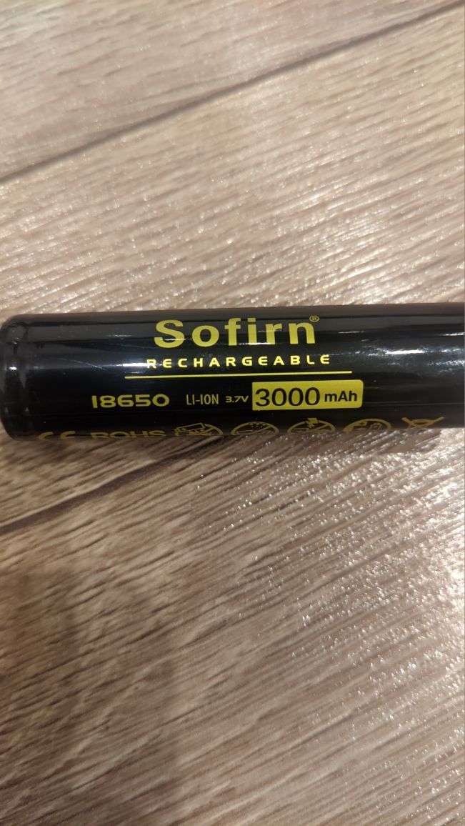 Latarka  sofirn sc31 Pro + akumulator nowa