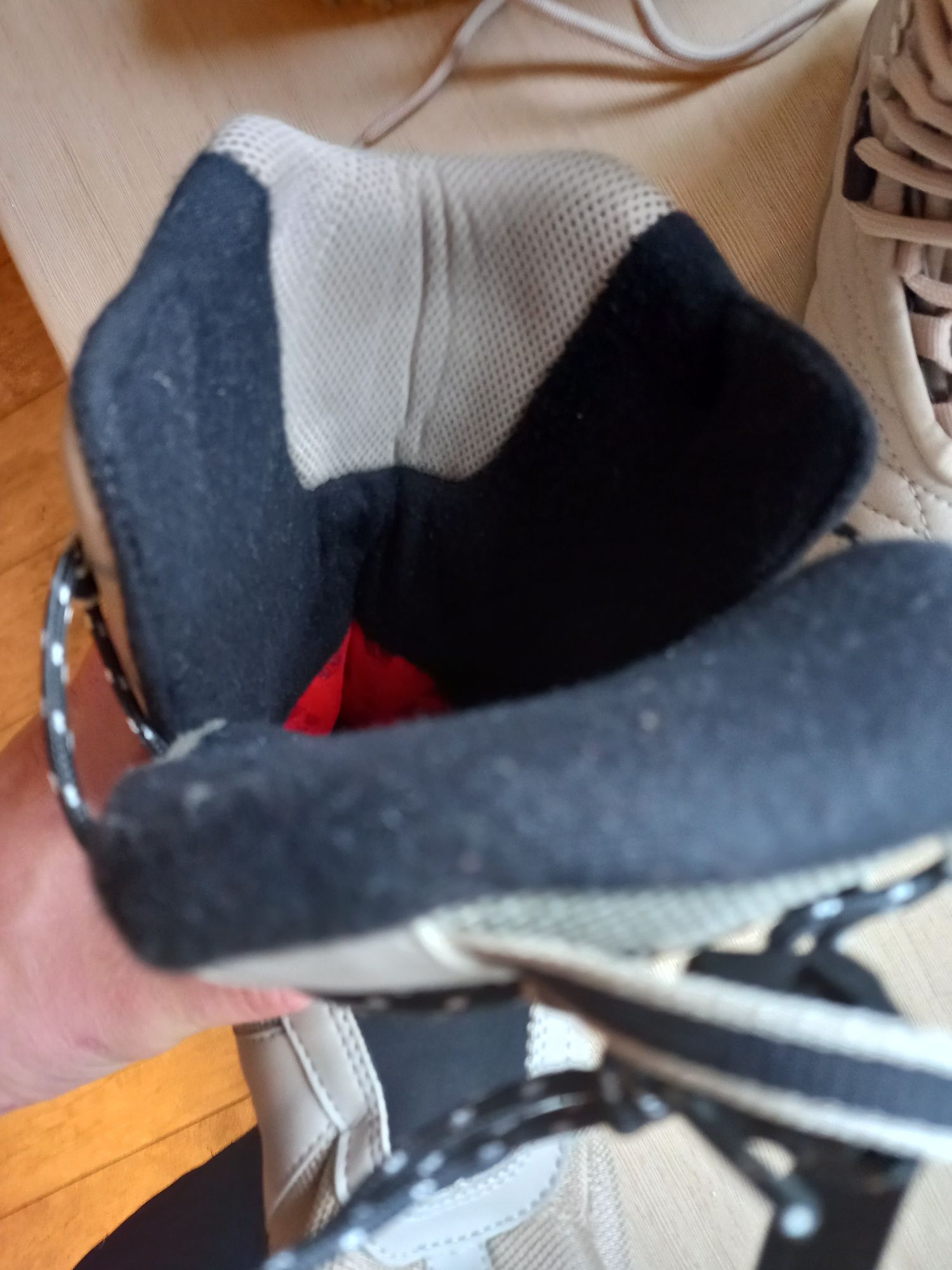 Sprzedam buty snowboardowe rozm 37,stan b.dobrym