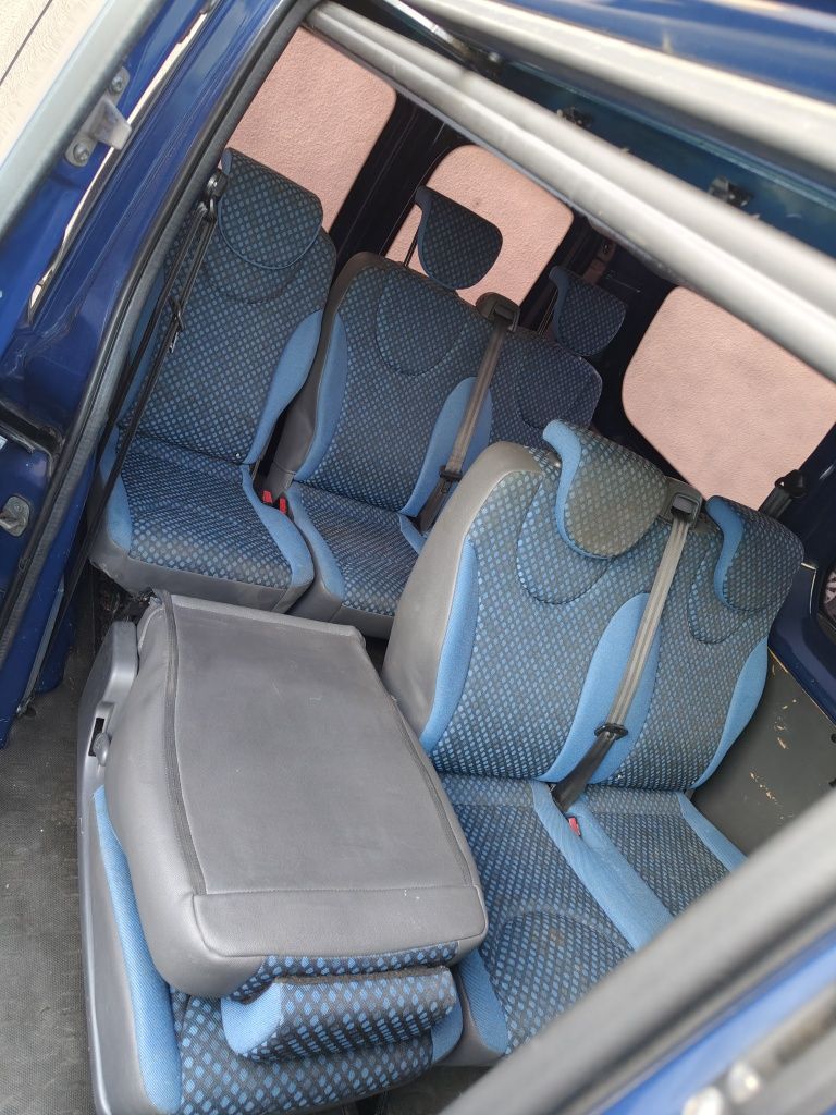 Wynajem aut osobowych busów busów dostawczych osobówek z kierowcą