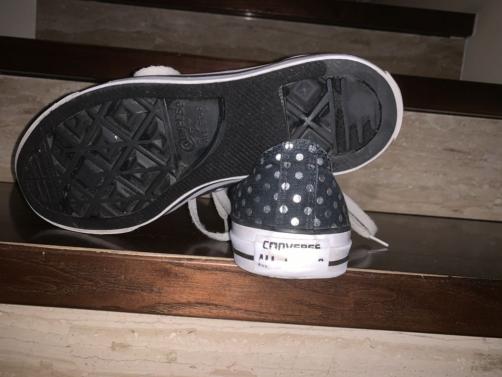 Converse nr 39 czarne w srebrne kropki