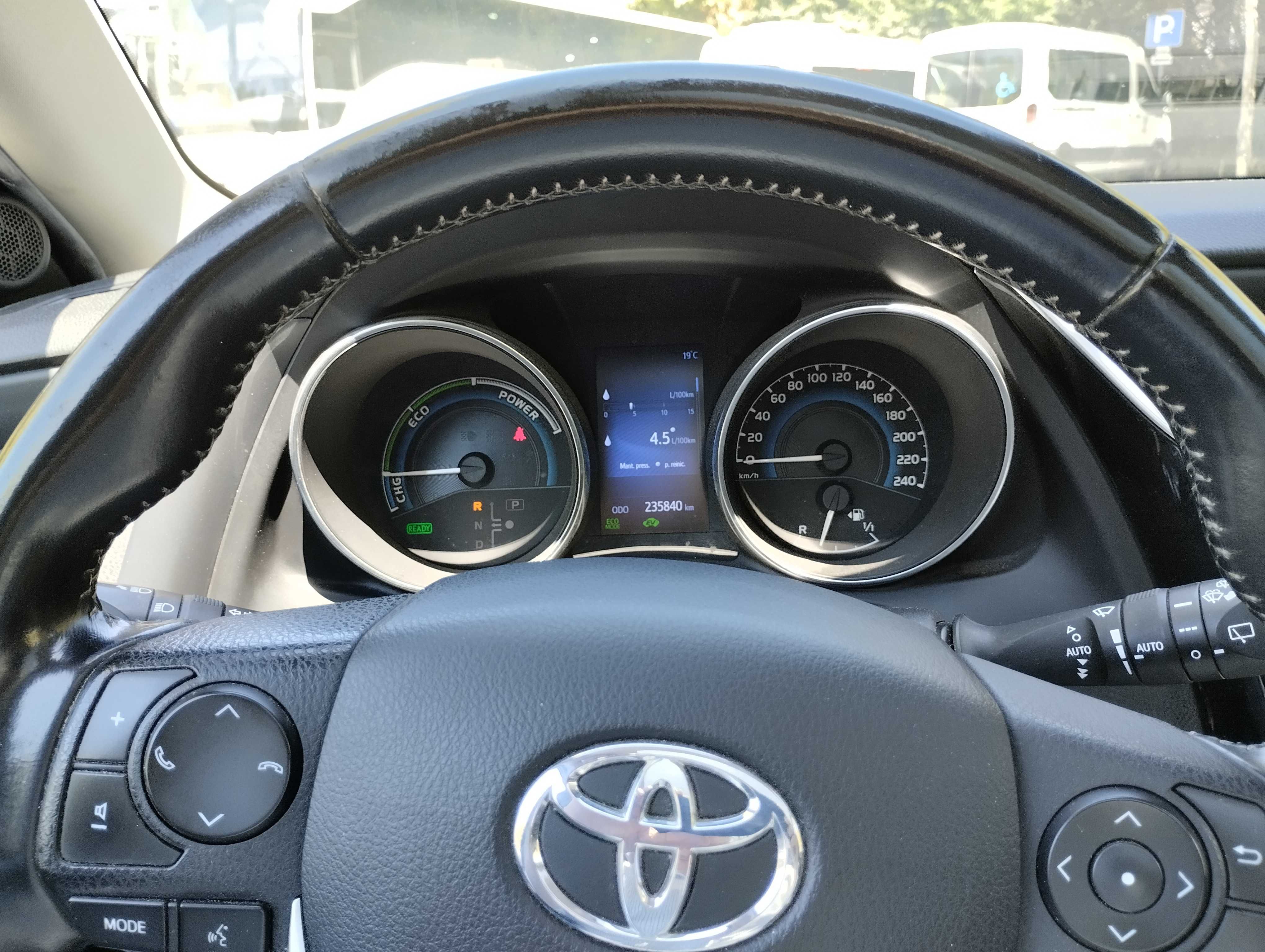Toyota Auris Touring Sport 1.8 Hybrid Exclusive