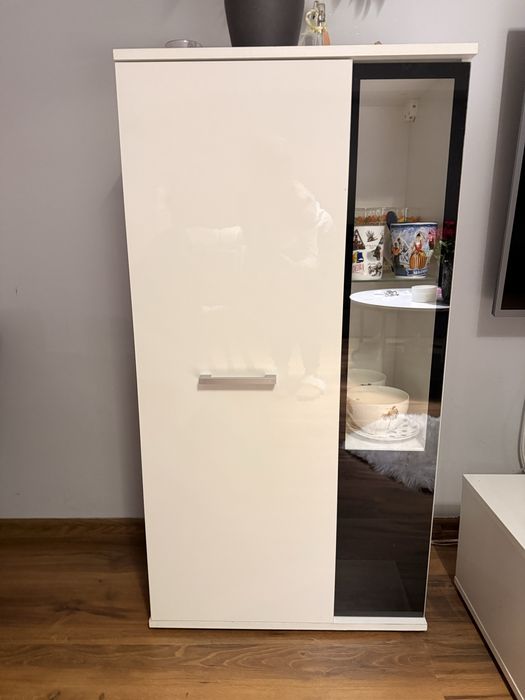 Zestaw mebli do salonu komoda bez oswietlenia