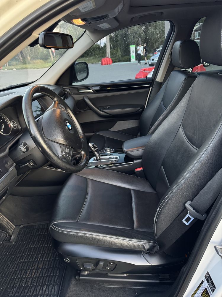 Автомобіль BMW X3 f25