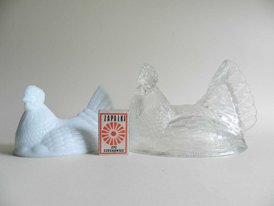 szklana średnia  kura biała lattimo tylko góra szkło PRL