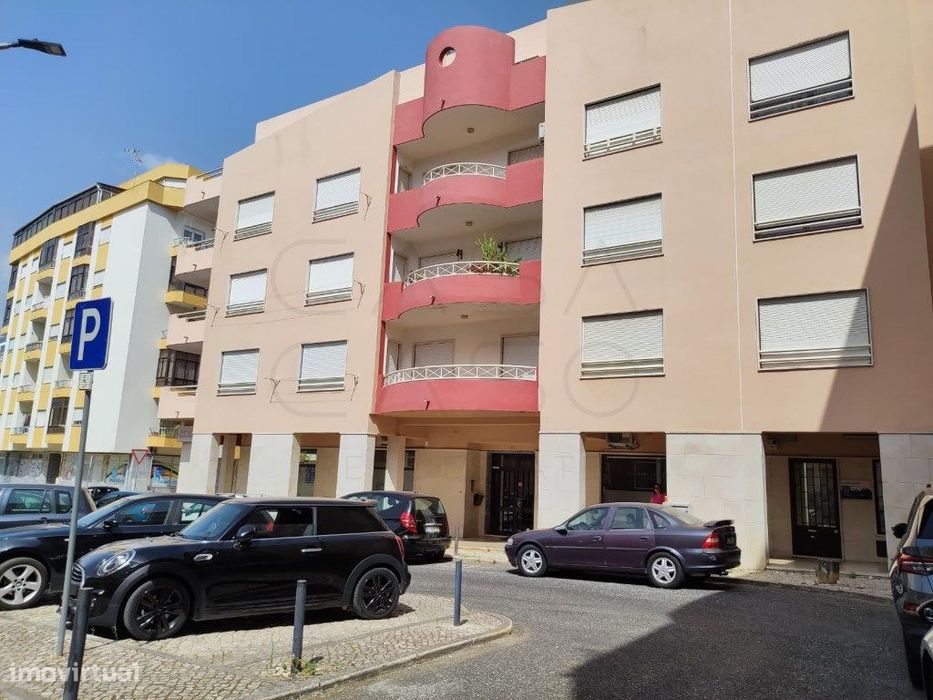 Garagem - em Setúbal