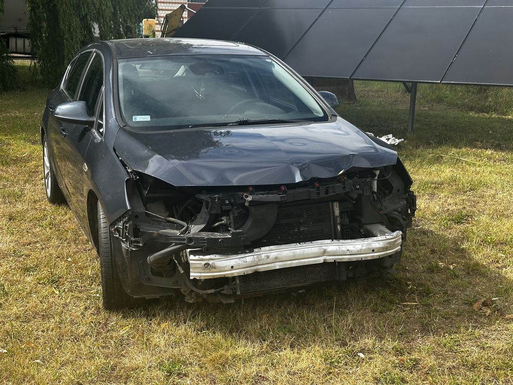 Opel Astra J 1.7 CDTI COSMO