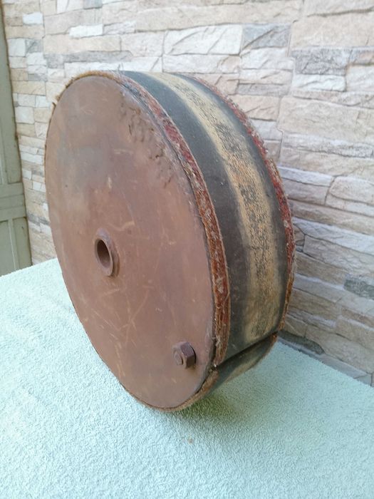 Koło do szlifierki do szlifowania elementów.