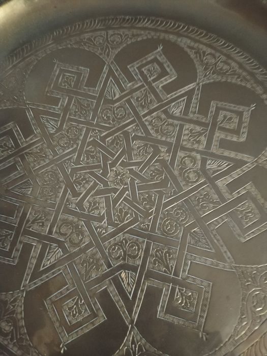 Prato de latão antigo