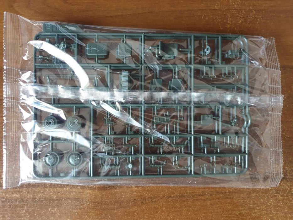 Сборная модель бронеавтомобиль Тигр-М 1/35 Meng