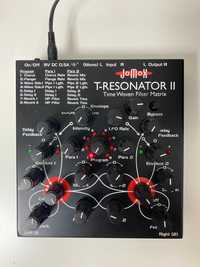Jomox T-Resonator II – аналоговий стерео фільтр/ділей/хорус/фленжер