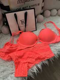 Nowy komplet bielizny Victoria’s secret biustonosz r.32A i majtki XS