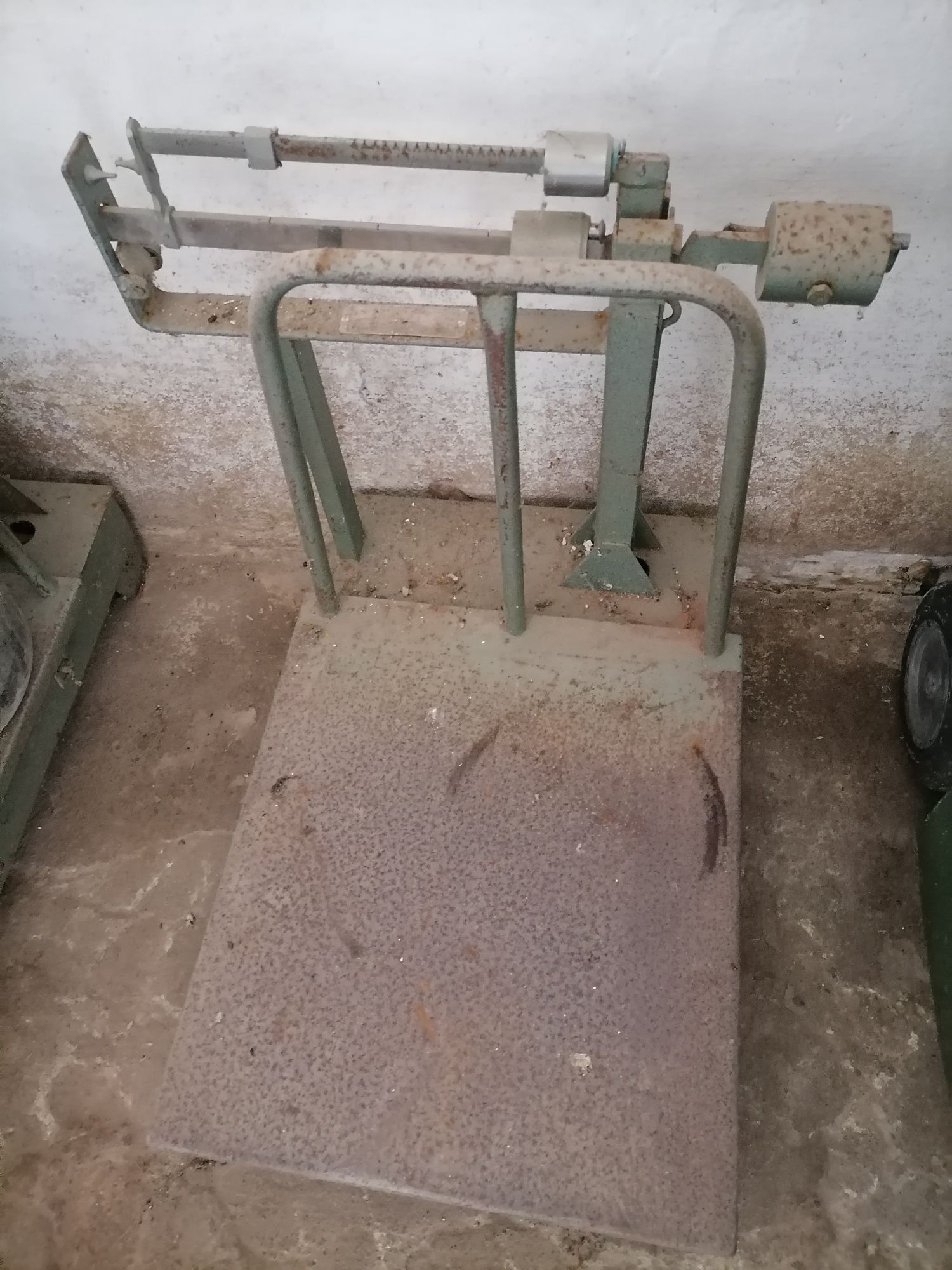 Balanças em ferro