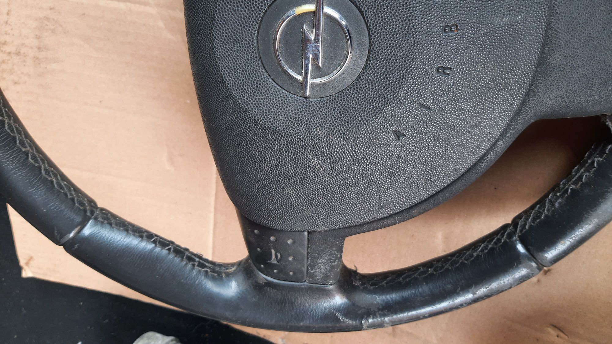 Kierownica skórzana z funkcją skóra opel corsa c combo