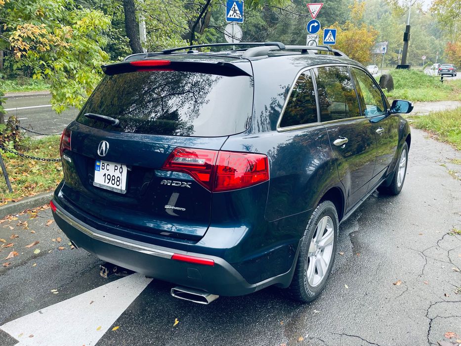 Acura MDX семь мест полная комплектация