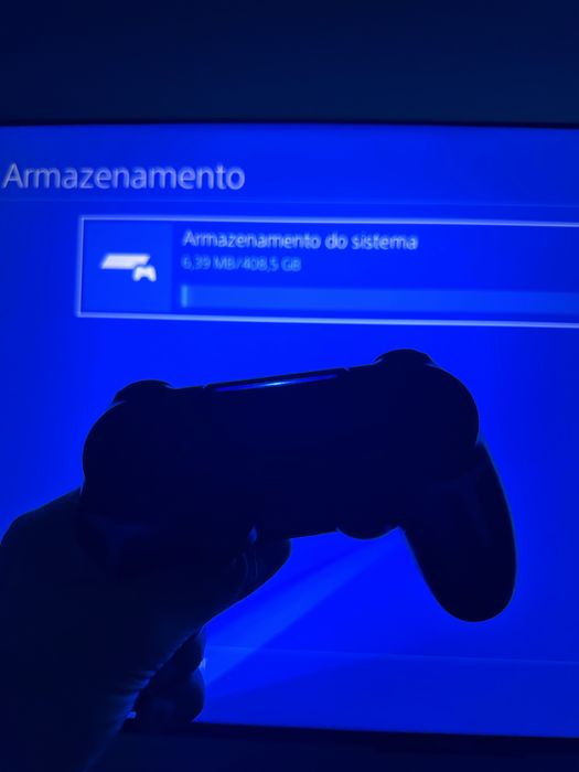 Playstation 4 + 2 Comandos