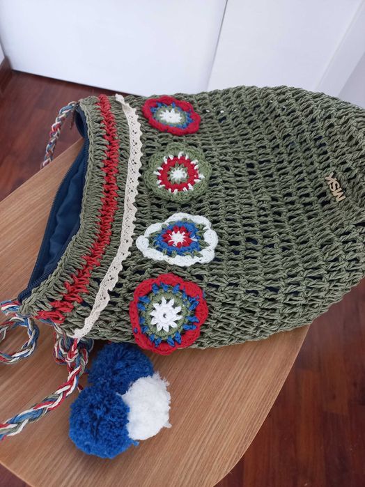 Mala de senhora em crochet
