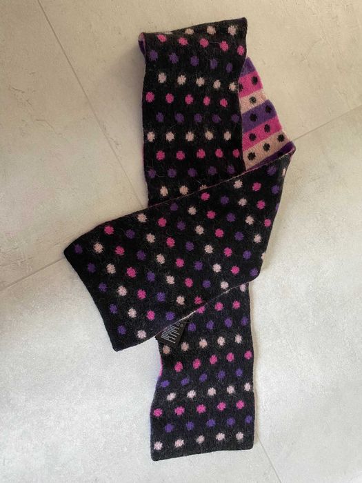 Wełniany szalik 40% wełna 10% angora kolorowy czarny różowy kropki