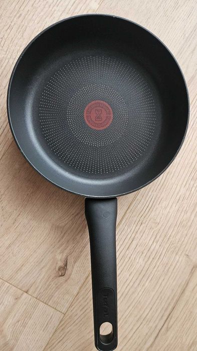 Patelnia TEFAL 24cm aluminium + powłoka teflonowa