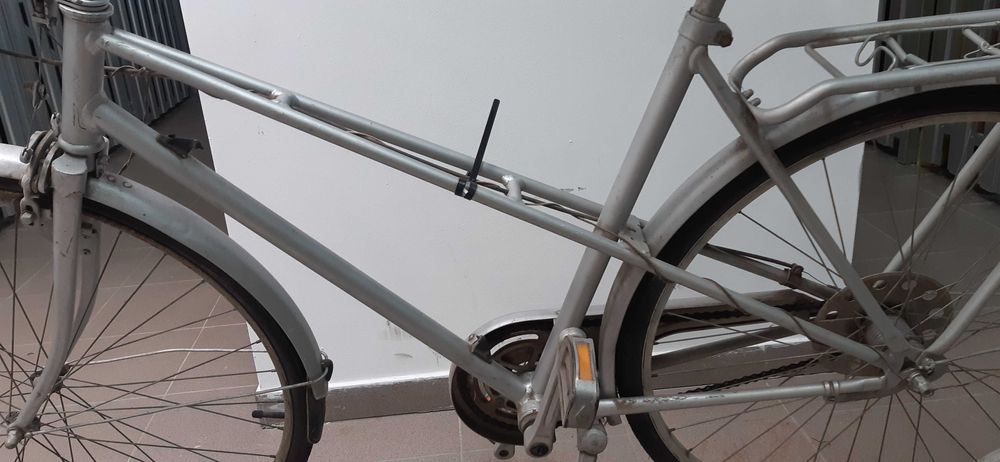 Rower Retro - stary Holender_28 Koła/3 biegi _miejski rower/na chodzie