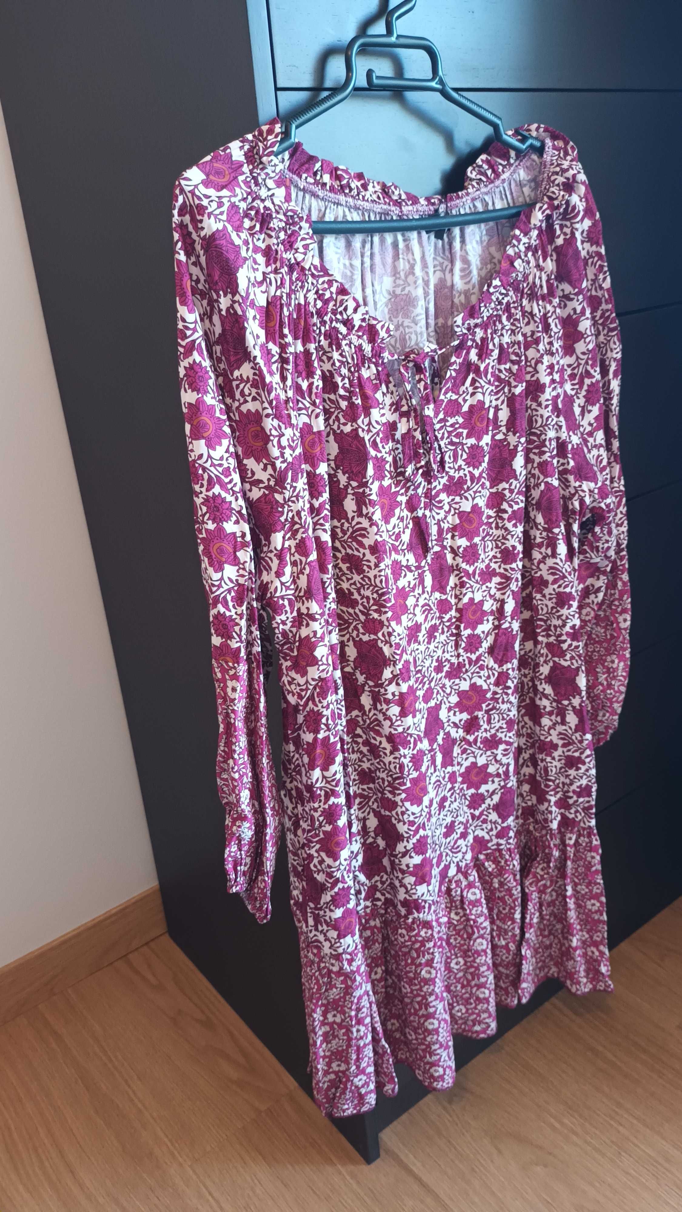 Vestido em bege e rosa