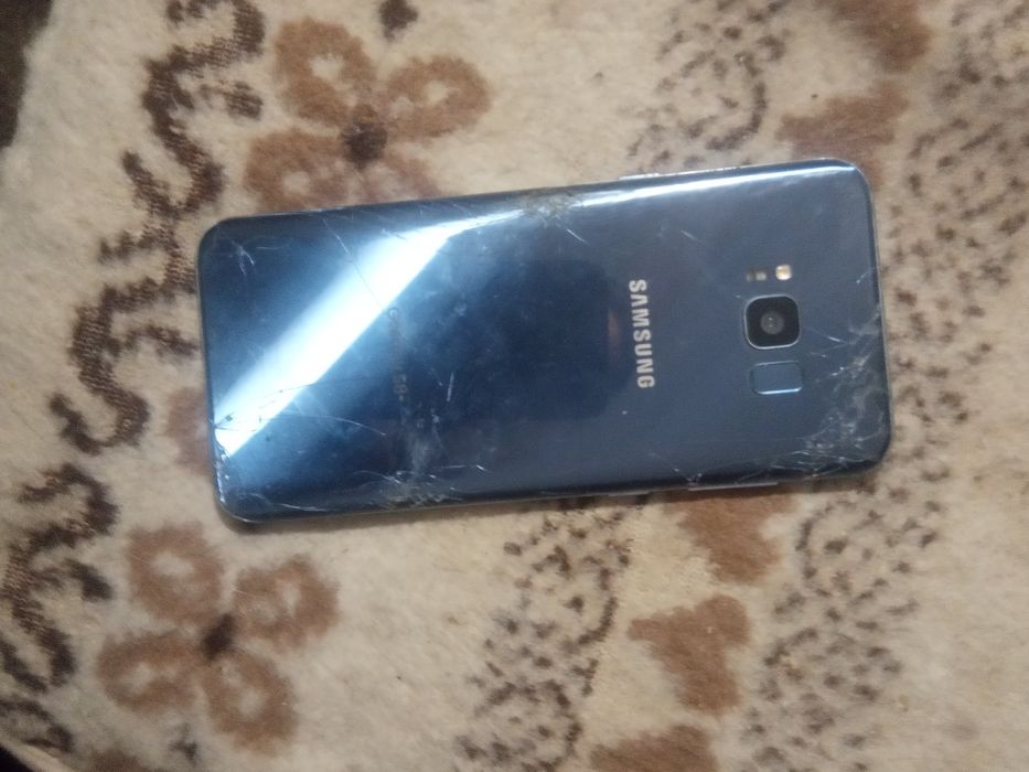 Продаю телефон.Самсунг S8+
