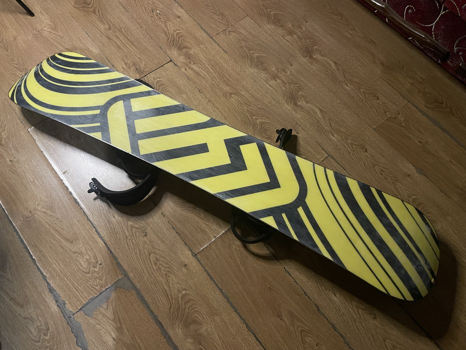 Сноуборд 154см з кріпленням