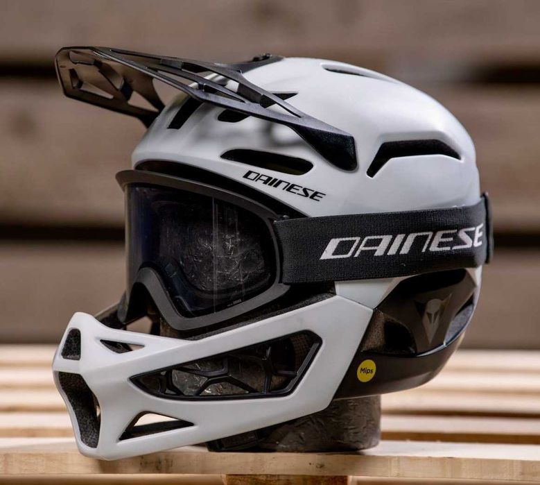Capacete MTB NOVO Dainese Linea 01 Mips(570gr) 45% Desconto. Tam S-M
